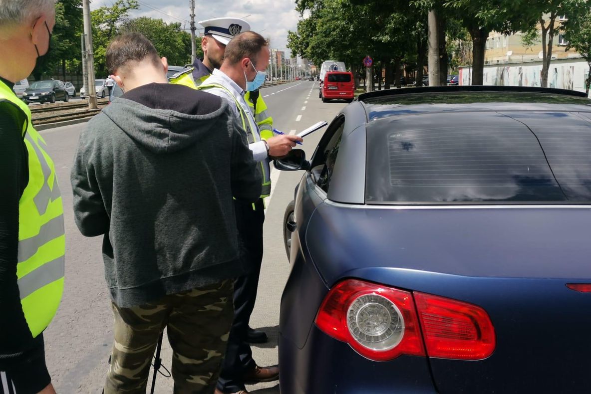 Arad: 47 de amenzi, în doar 2 ore, la Arad. Motivele