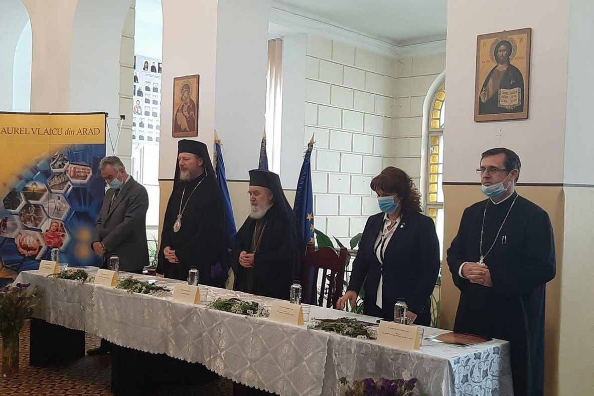 Arad: Episcopul vicar al Arhiepiscopiei Aradului, PS dr. Emilian Crișanul, distins cu Medalia "Aurel Vlaicu" și Diploma de Excelență a UAV din Arad