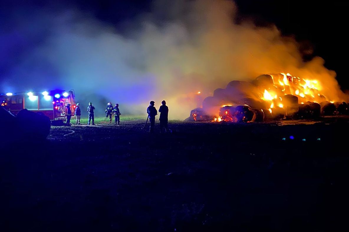 Arad: AUDIO Misiune de 12 ore din cauza unui trăsnet, pentru pompierii din Arad