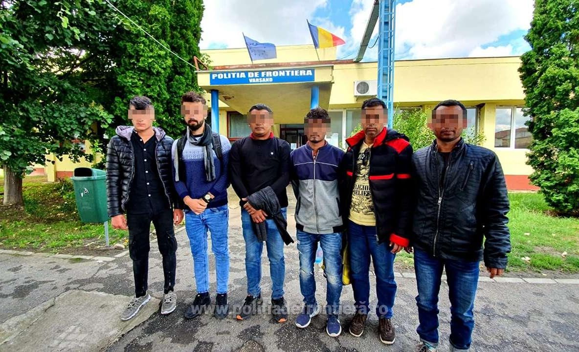Arad: 6 cetățeni din Bangladesh și Afganistan, descoperiți de către polițiștii de frontieră din Arad, când încercau ca să iasă ilegal din România, pe jos, chiar peste câmp