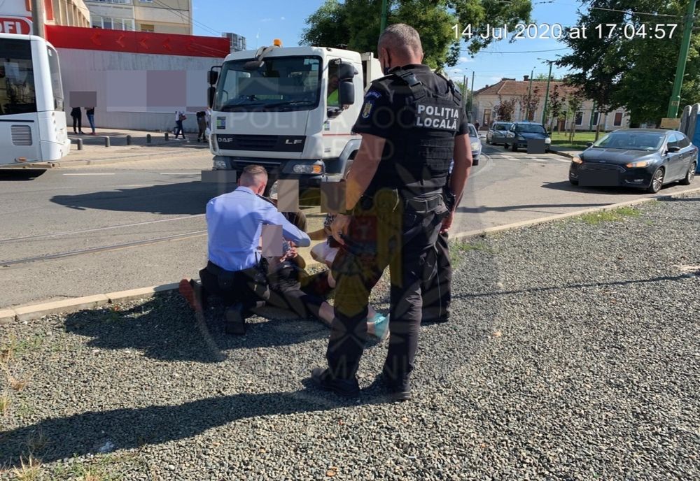 Fată de 19 ani, la un pas să nască pe stradă, în Arad. Polițiștii i-au sărit în ajutor