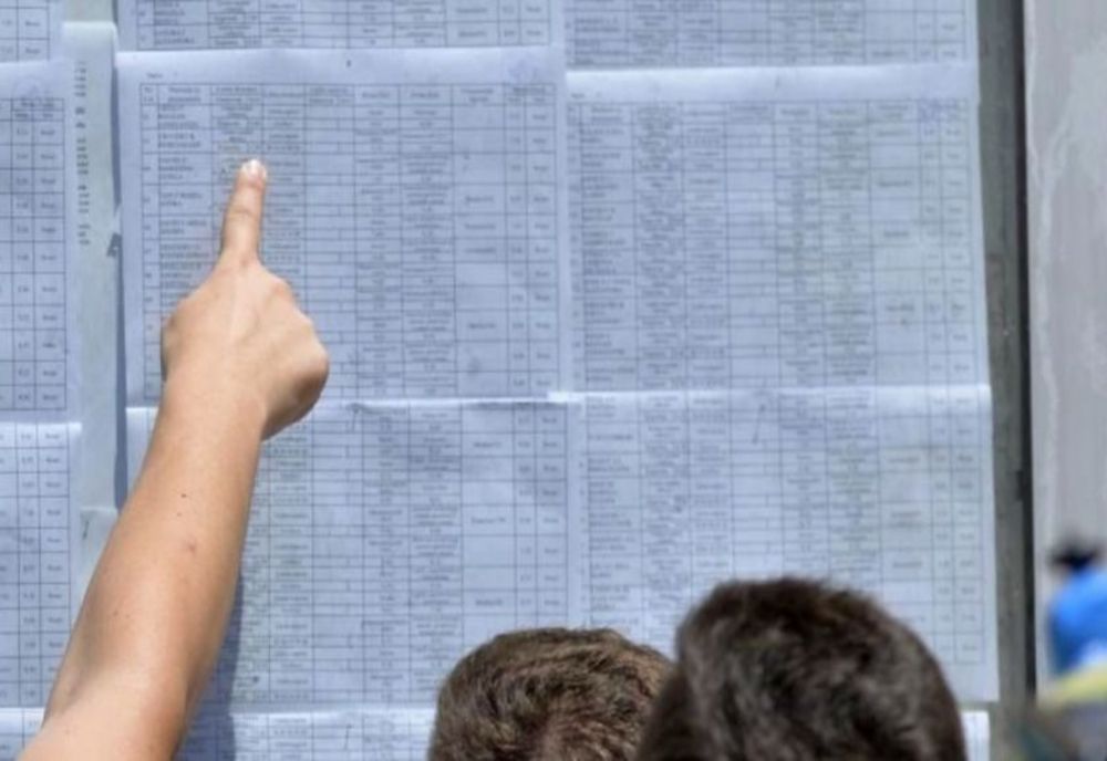 La Arad, în 12 licee, mai puțin de zece elevi au reușit să ia Bacalaureatul