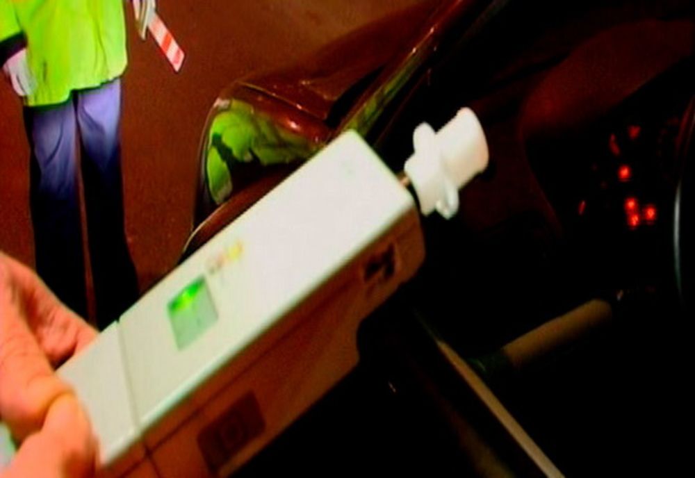 Un șofer inconștient: prins de două ori la rând beat la volan, a făcut accident