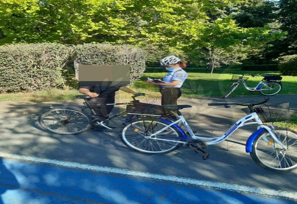 Șoferii care parchează pe pistele de biciclete, în vizorul Poliției