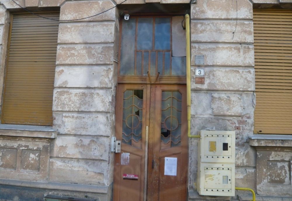 Dacă tot e frig, puteți demonta aparatele de aer condiționat. Ba chiar trebuie să o faceți