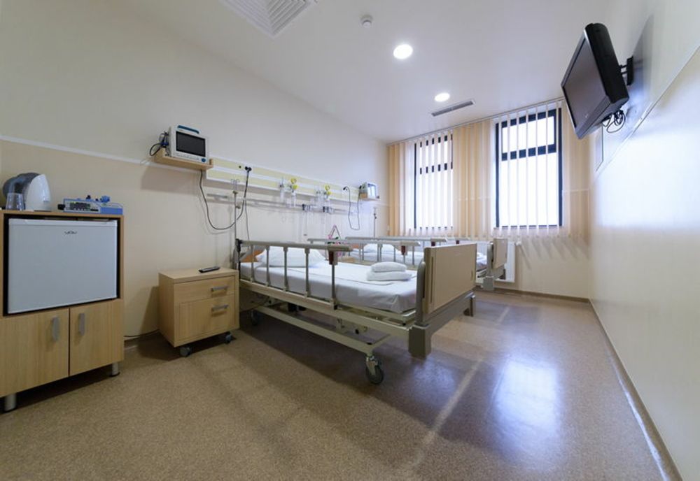 Au fost internați primii pacienți cu COVID-19 la spitalul privat din Arad