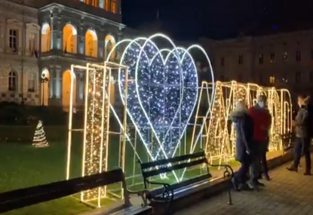 Iluminatul festiv, aprins în cadru restrâns la Arad