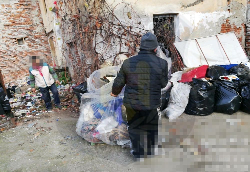 La Arad, oamenii străzii sunt puși la treabă dacă fac mizerie pe domeniul public