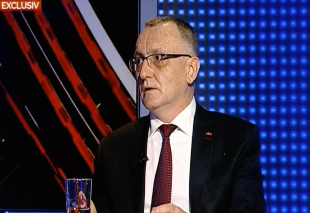 Întâlnire de urgență la Ministerul Educației! Redeschiderea școlilor și vaccinarea profesorilor - pe agenda discuțiilor