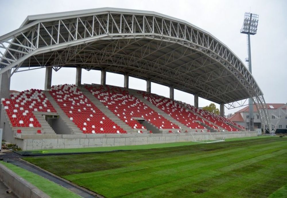 Stadionul UTA a fost sfinţit!