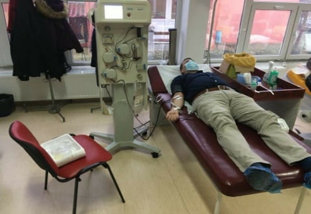 Polițiștii locali arădeni donează plasmă