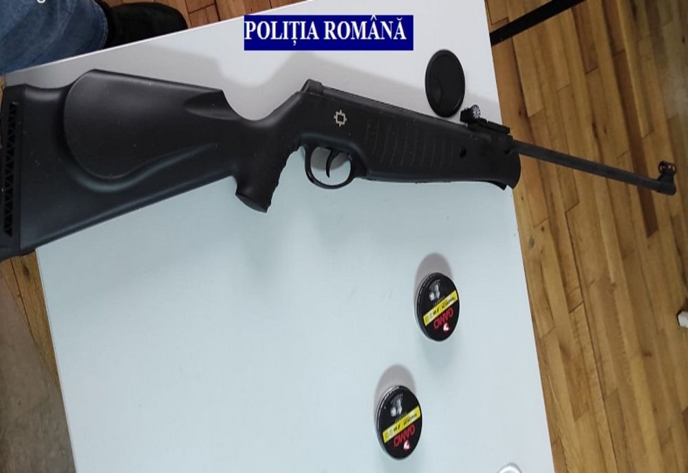 Prins pe când intenționa să vândă o armă