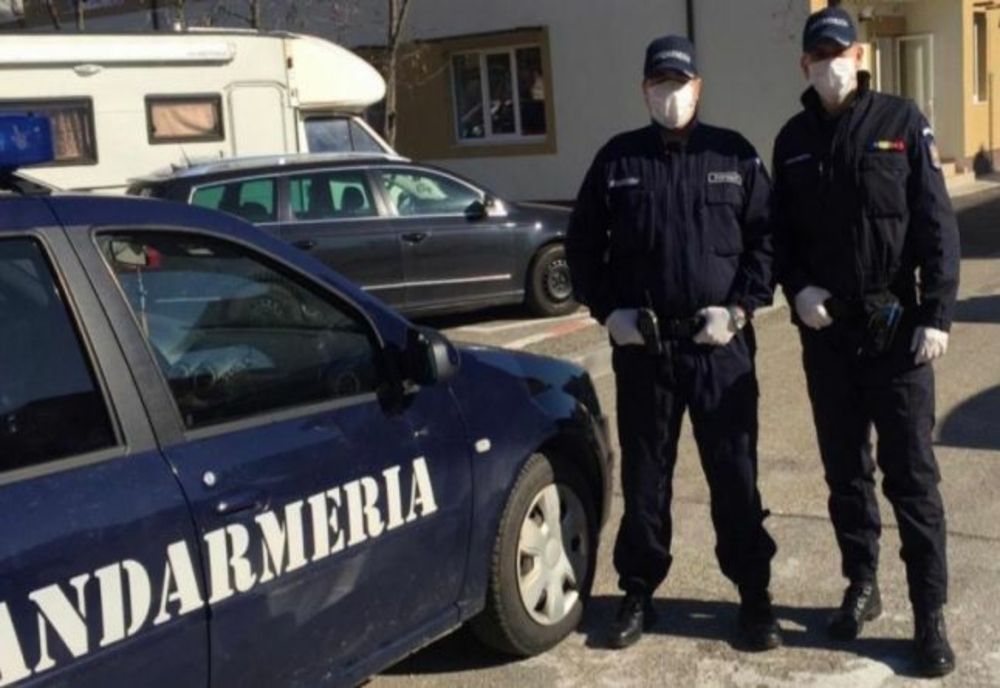 SCANDAL pe o stradă din Arad: 3 tineri au ajuns la spital, după ce au fost bătuți de doi bărbați drogați