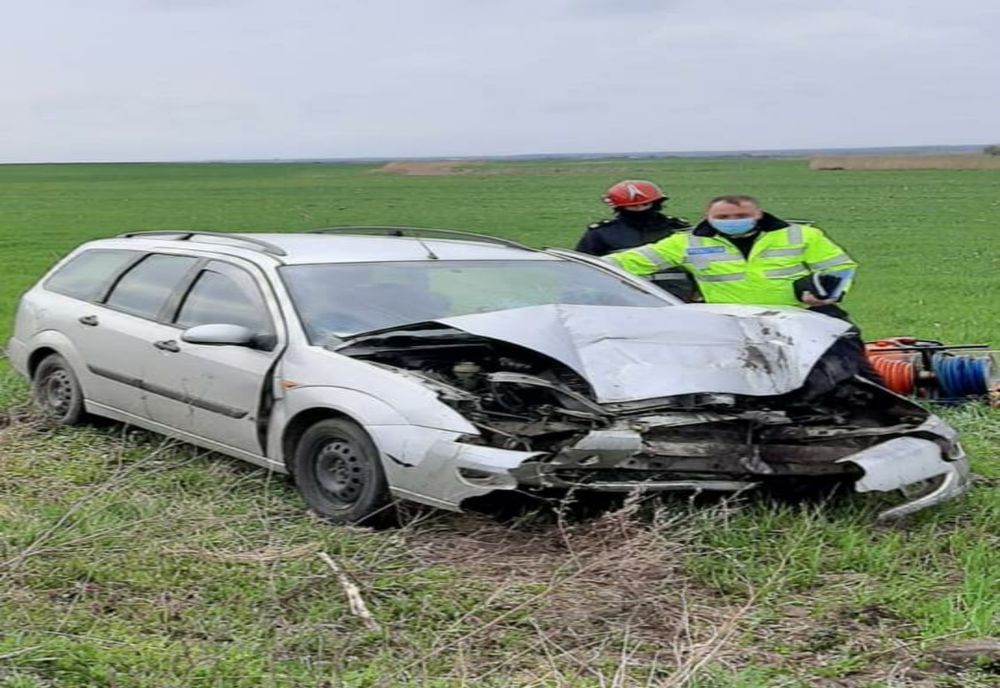 Accident în județul Arad, victimă încarcerată