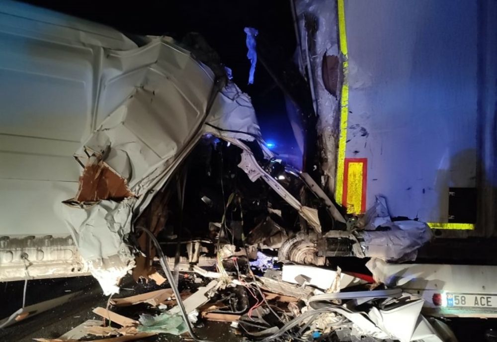 Teribil accident pe autostradă, un om a murit