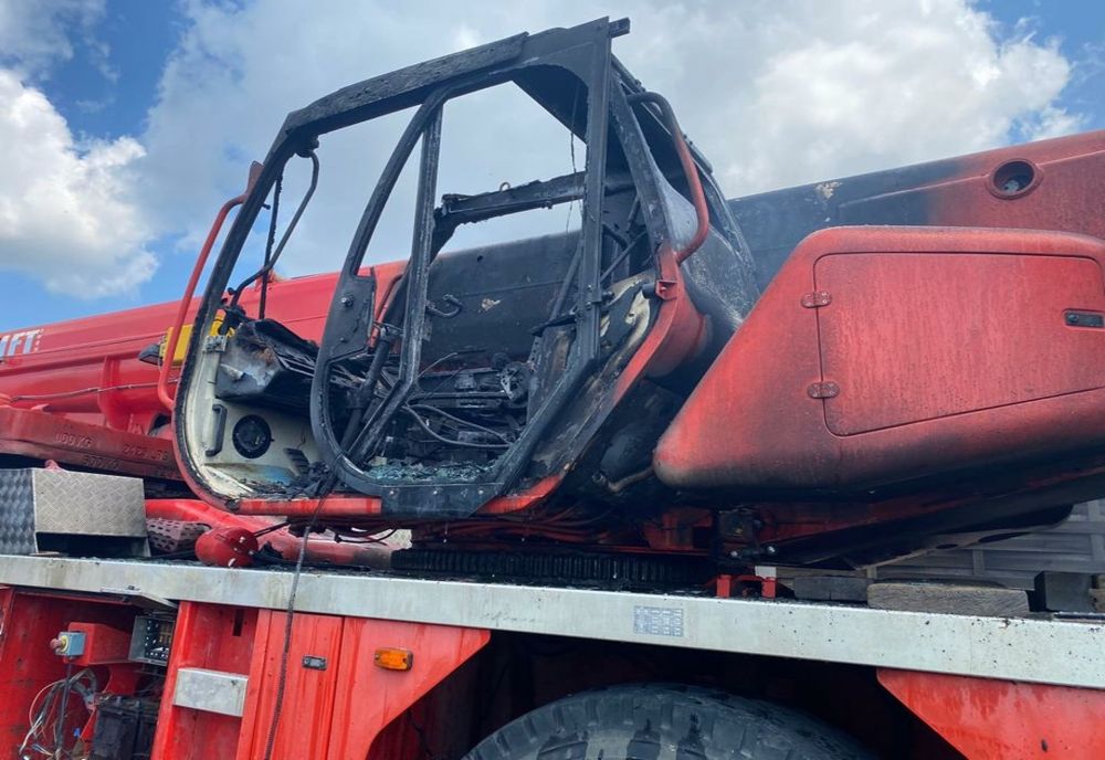 Eveniment tragic pe autostradă după ce o automacara a luat foc