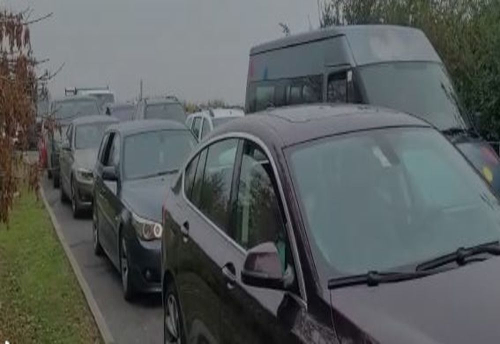 Cozi în vămile din vestul țării. Sute de șoferi au așteptat la limita răbdării să iasă din România