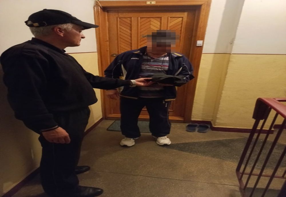 Gest frumos al unei arădence: a alertat poliția după ce a găsit o  borsetă prețioasă pentru proprietar