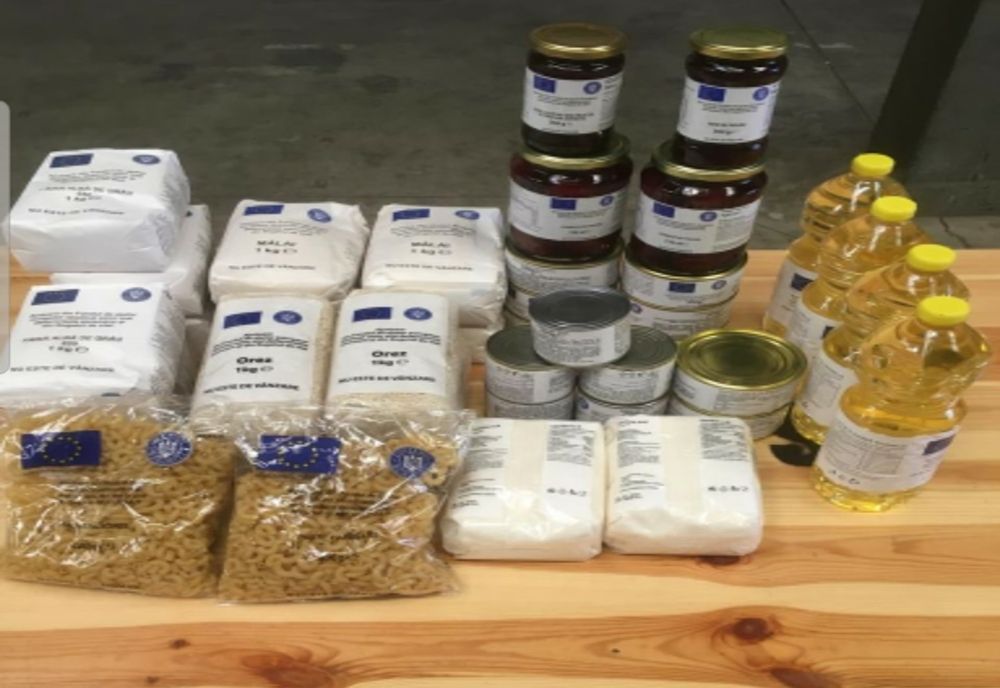La Arad începe distribuirea ajutoarelor alimentare