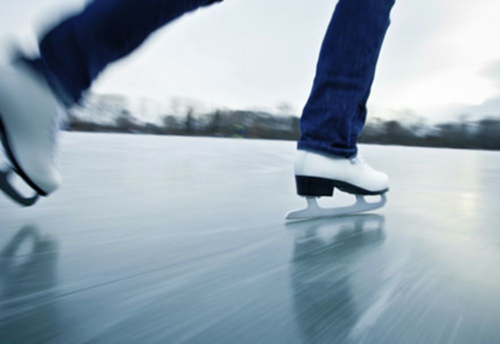 Patinoarul Municipal din Arad este oficial deschis