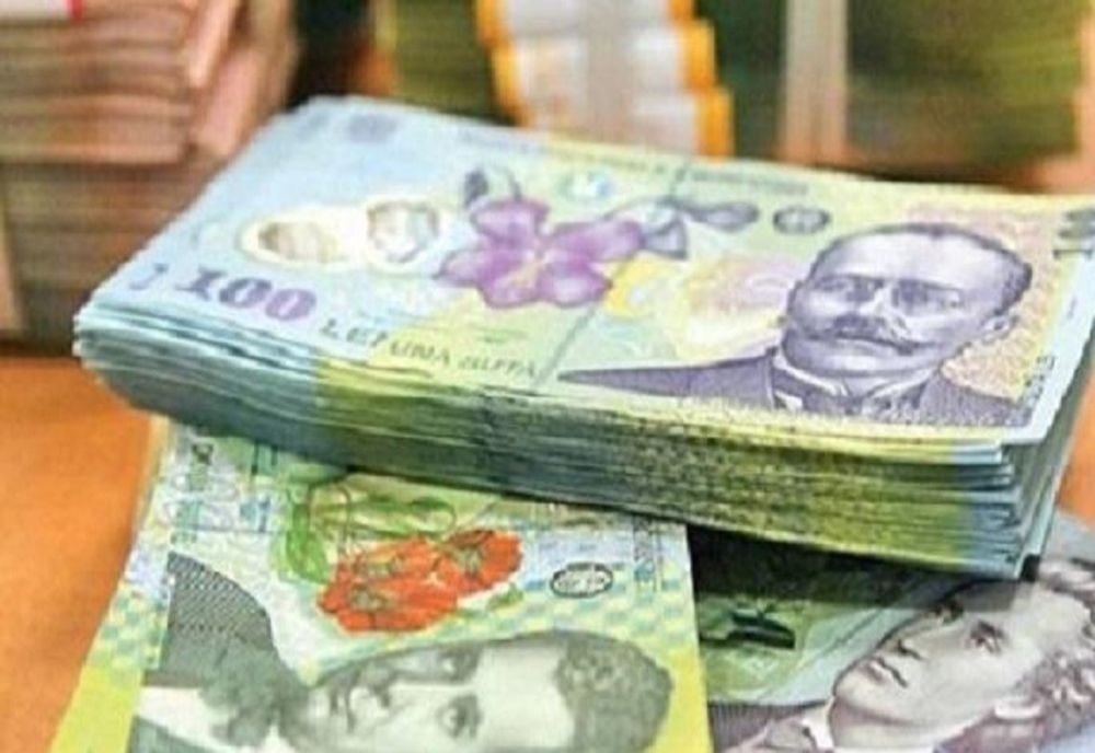 Cine sunt bugetarii cu salarii de lux vizați de supraimpozitare - Câți români au venituri de peste 25.000 de lei și în ce domenii lucrează