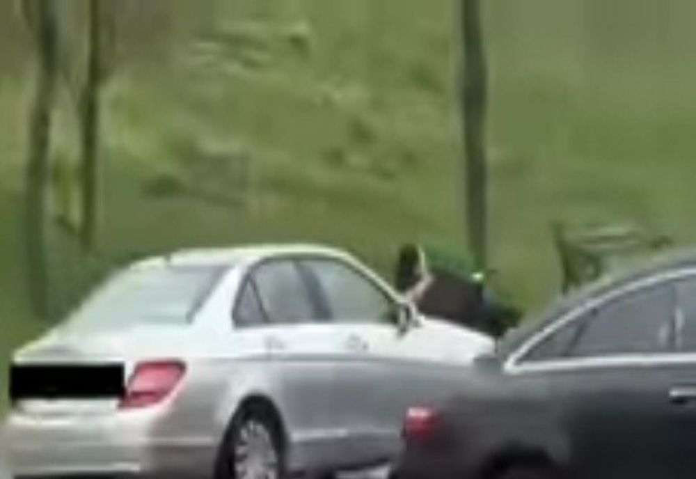 Scandal la Arad pentru un loc de parcare. Gest șocant