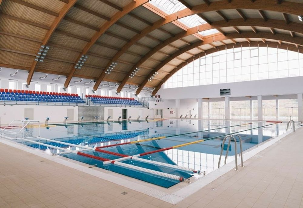 Bazinul de înot pentru polo din Arad se închide 
