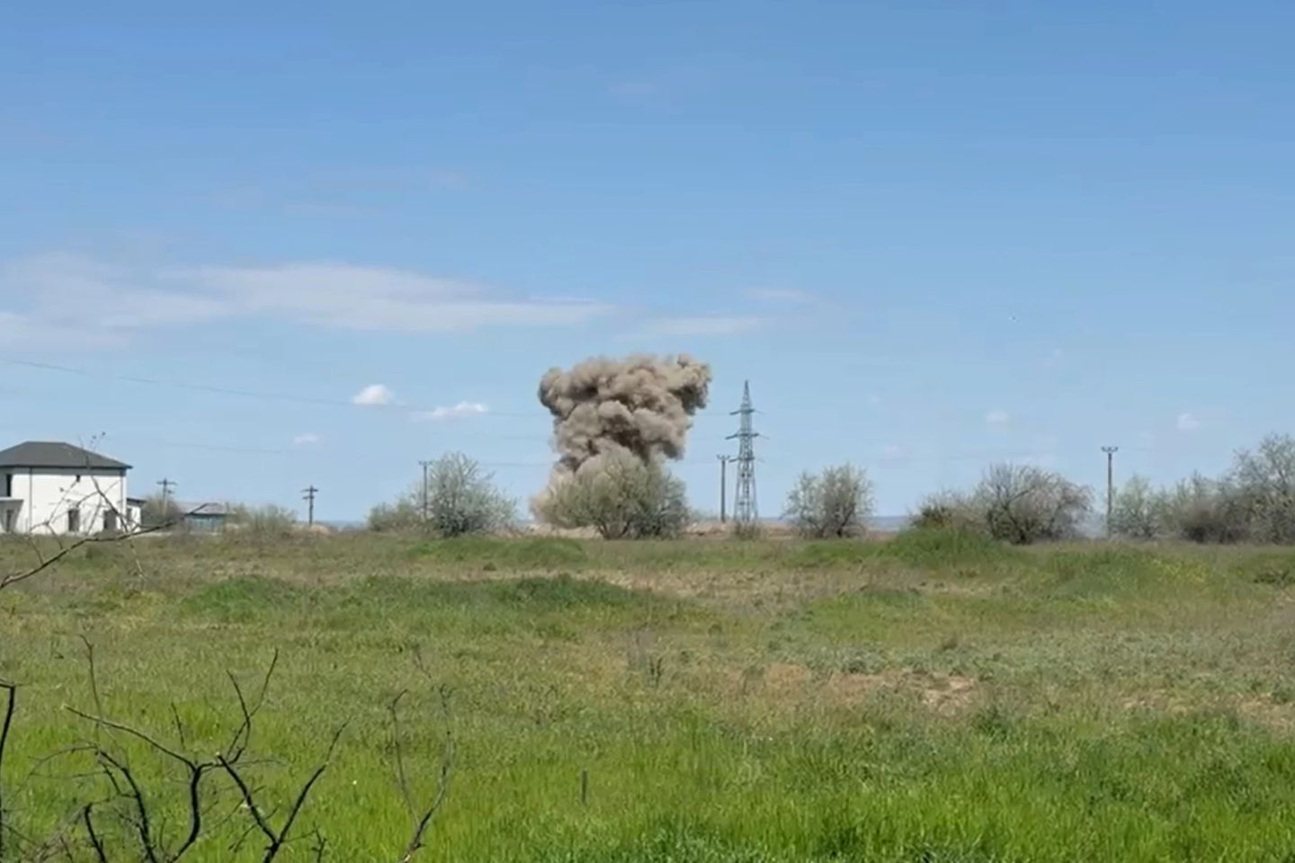 Explozii lângă România: drone rusești lovesc Ismailul, F-16 ridicate de urgență