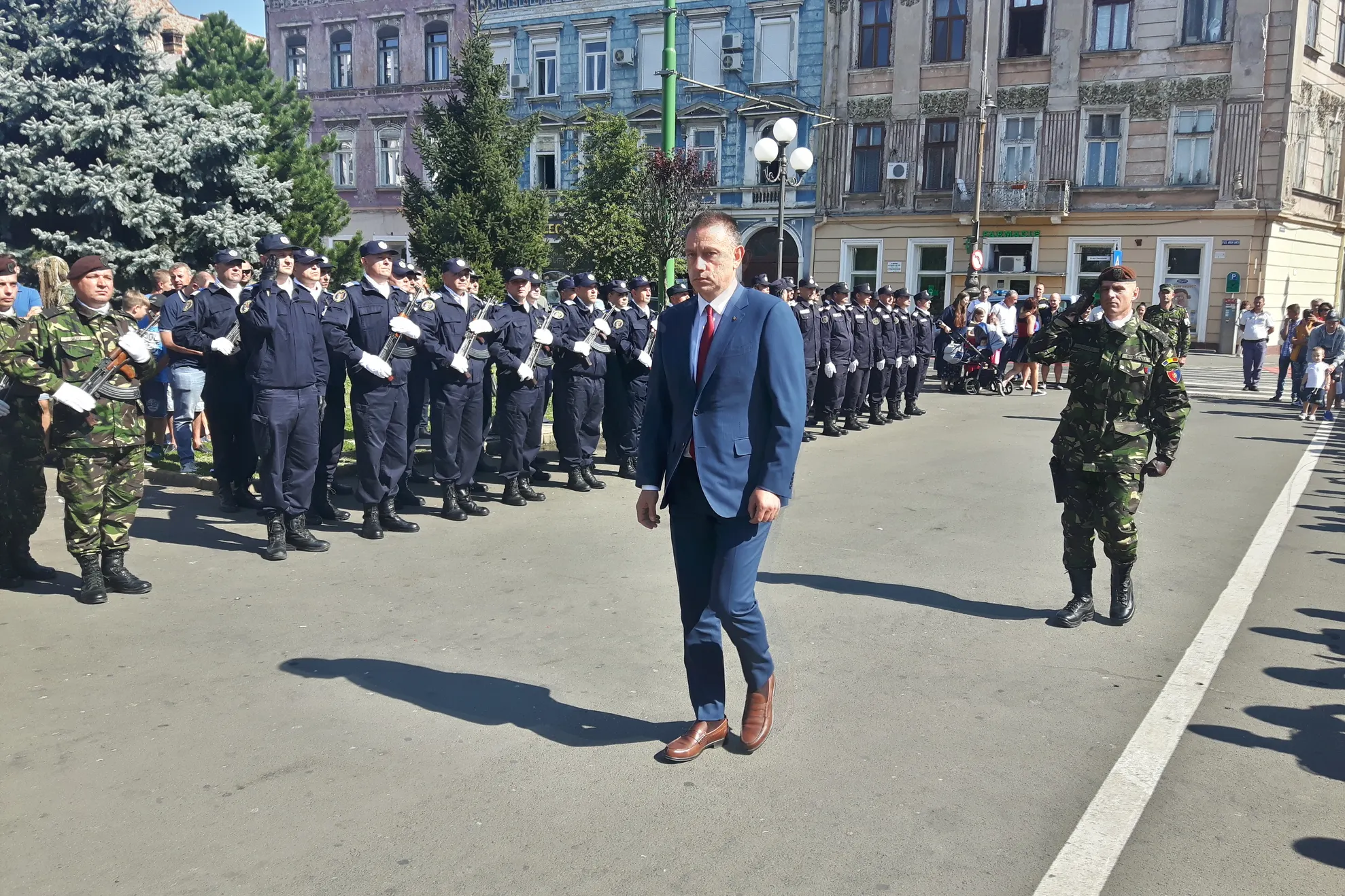 ARADCU MINISTRUL APARARII MIHAI FIFOR DUM16SEPT 7