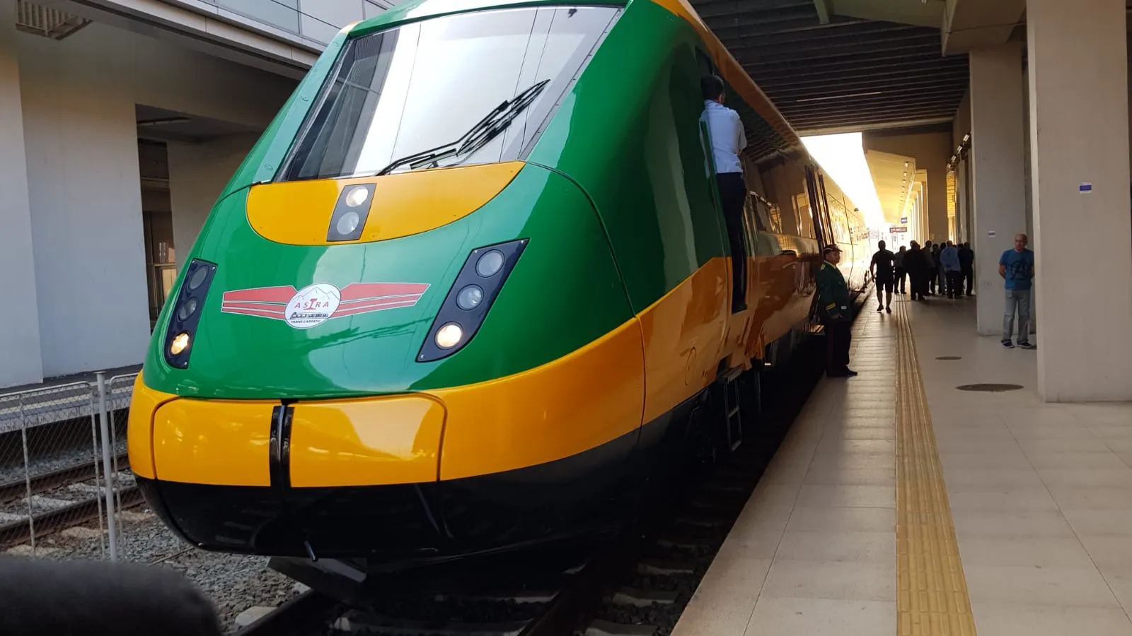 ARADCU TREN VALER BLIDAR GHEORGHE FALCA SA08SEPT (5)