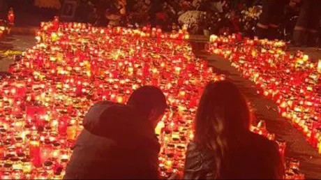 flori_i_lacrimi_pentru_victimele_din_colectiv_la_o_luna_de_la_tragedie_66051100