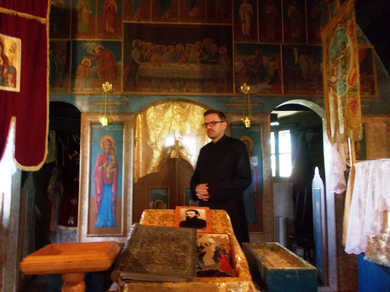 ARADCU 00 BISERICA DE LEMN VIDRA CONSILIUL JUDETEAN ARAD VI14DEC