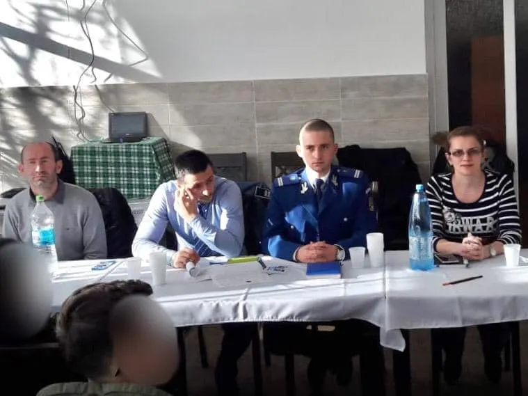 ARADCU 00 JANDARMI COPII ELEVI VI07DEC 2