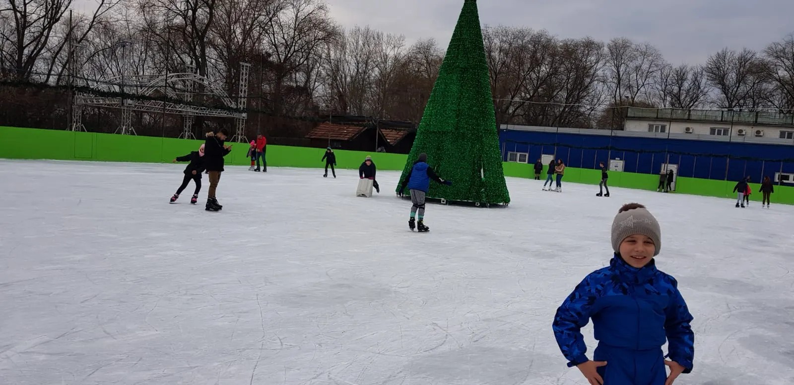 ARADCU 00 PATINOAR PRIMARIA MUNICIPIUL ARAD MI26DEC (12)