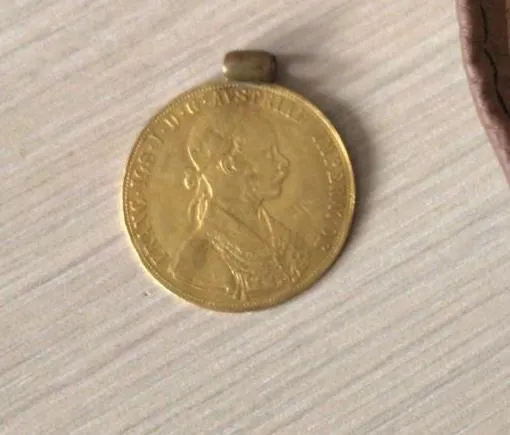 ARADCU 00 BANI AUR BIJUTERII POLITIA MI30IAN