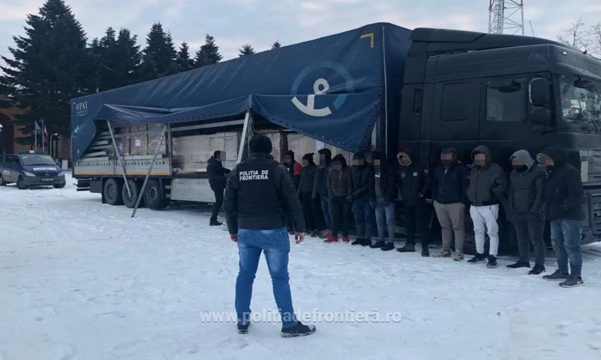 ARADCU 00 MIGRANTI POLITIA DE FRONTIERA ARAD LU07IAN