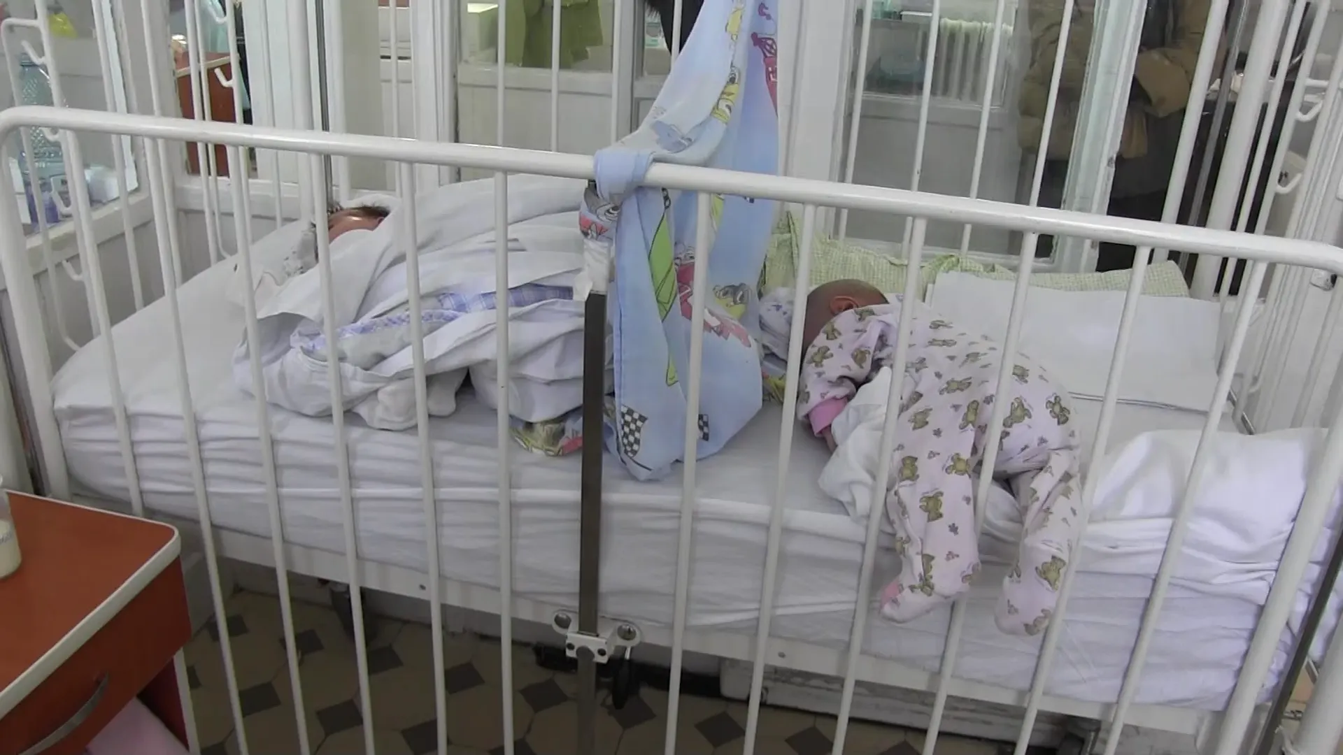 ARADCU 00 SPITAL COPII MI09IAN (2)