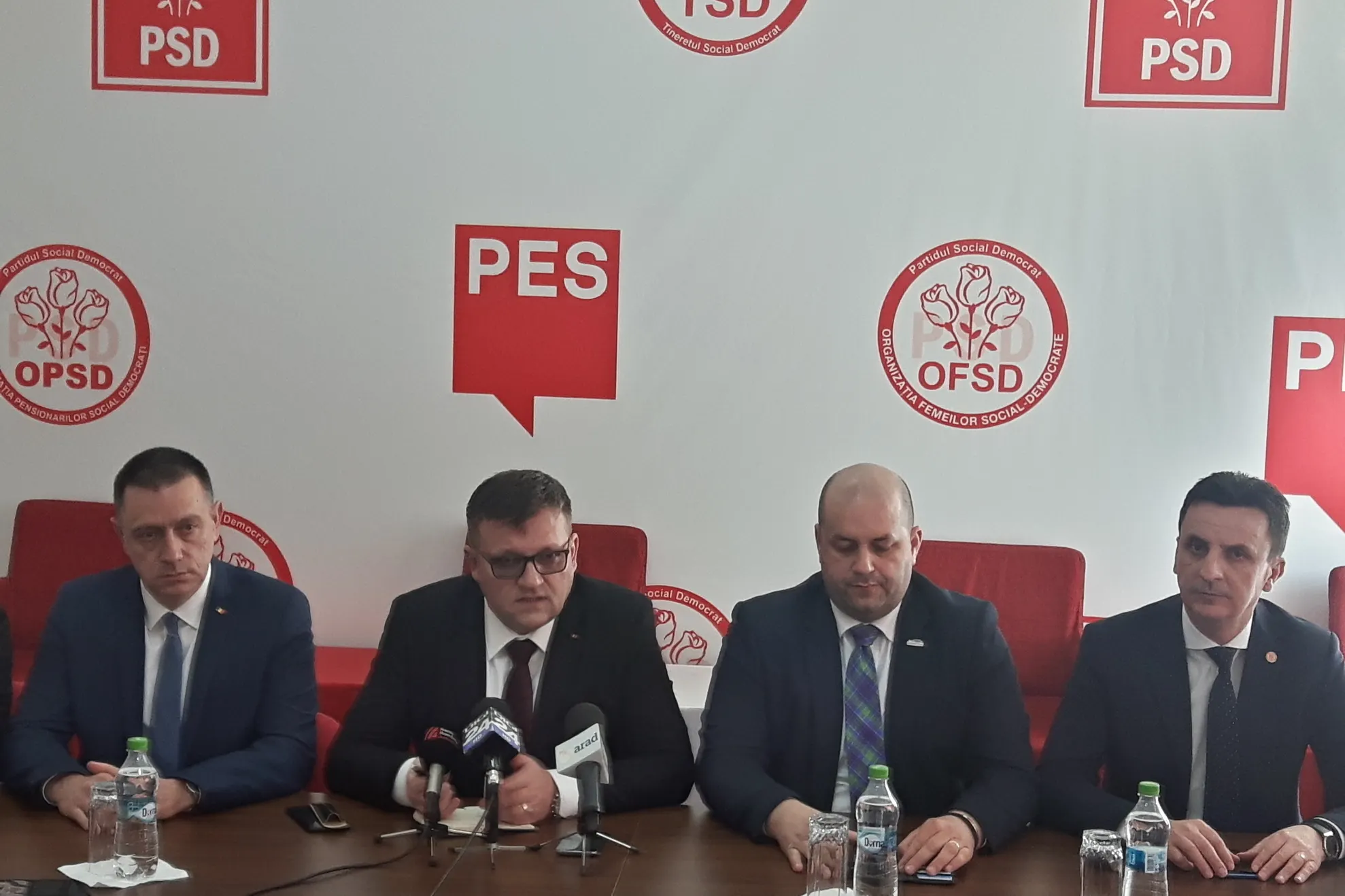 ARADCU 00 MINISTRUL MUNCII MARIUS BUDAI DOREL CAPRAR MIHAI FIFOR JOI28FEB (2)