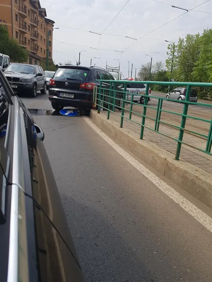 ARADCU 00 MASINA GHEORGHE FALCA JOI11APR (10)