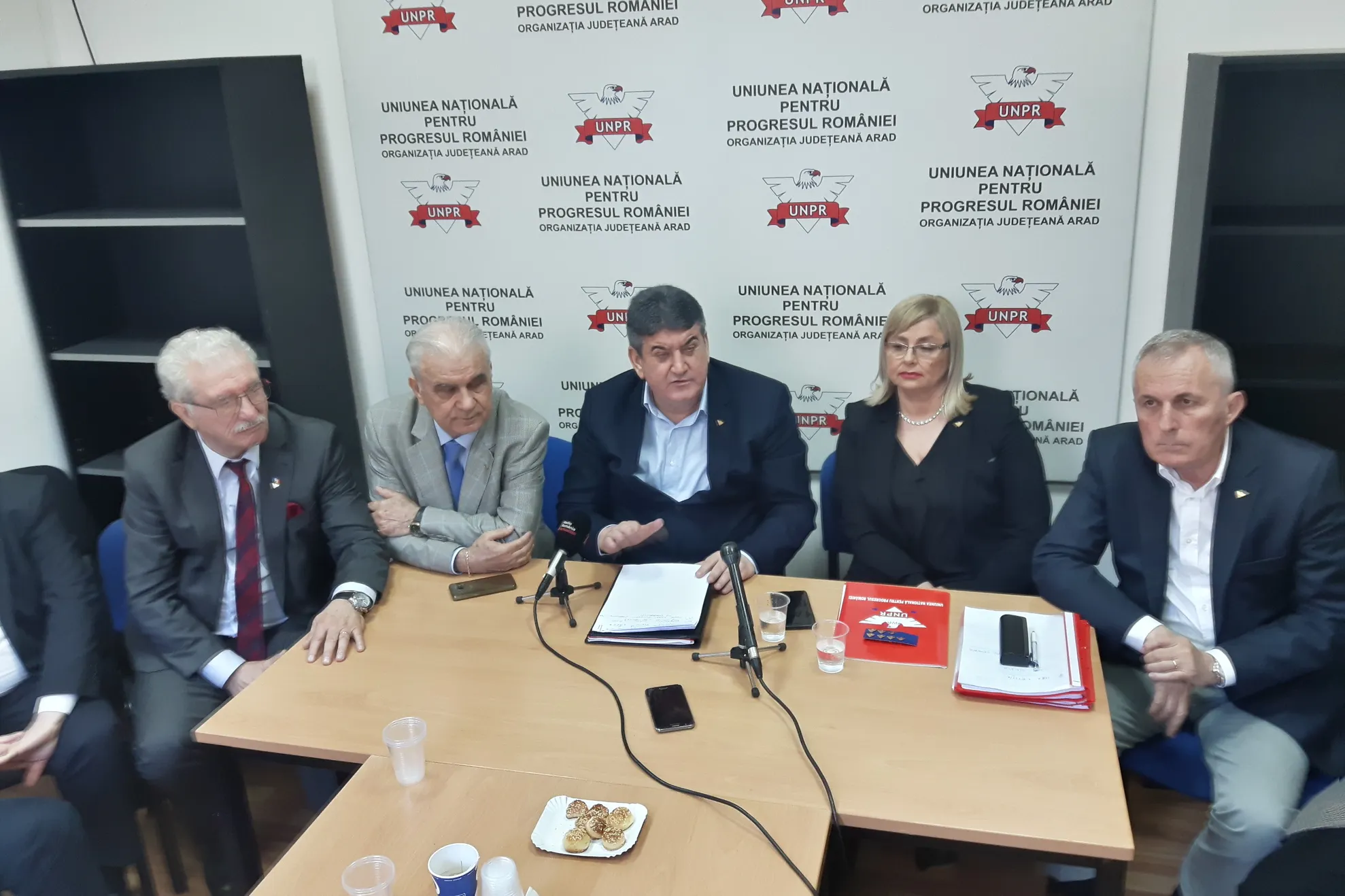 ARADCU 00 UNPR GABRIEL OPREA ANGHEL IORDANESCU JOI18APR (2)