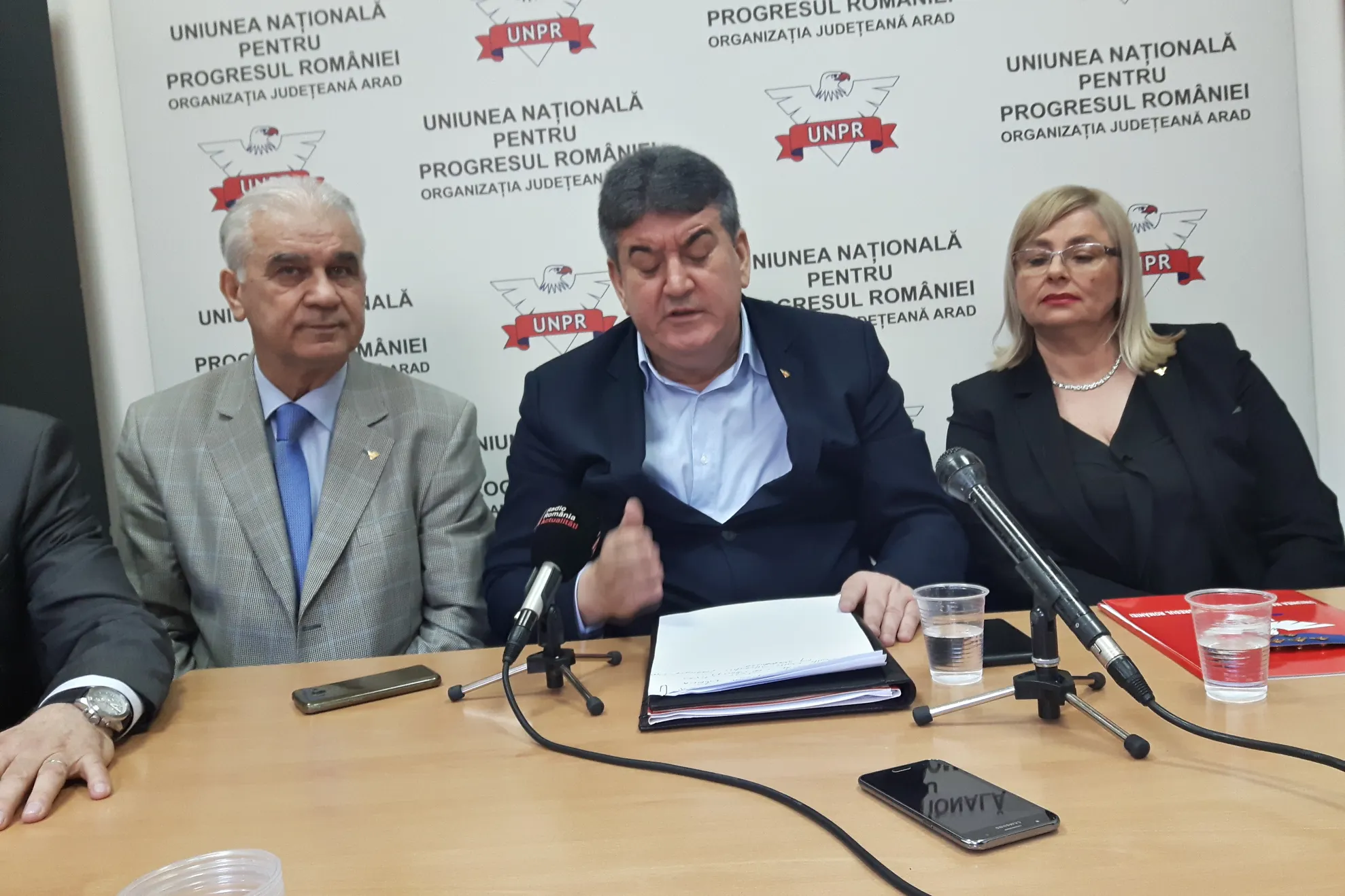 ARADCU 00 UNPR GABRIEL OPREA ANGHEL IORDANESCU JOI18APR (5)