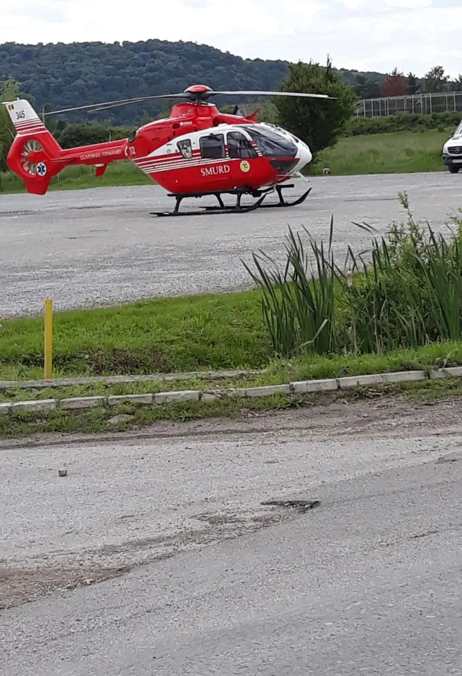 ARADCU 00 ELICOPTER SMURD ISU ARAD SA25MAI (2)