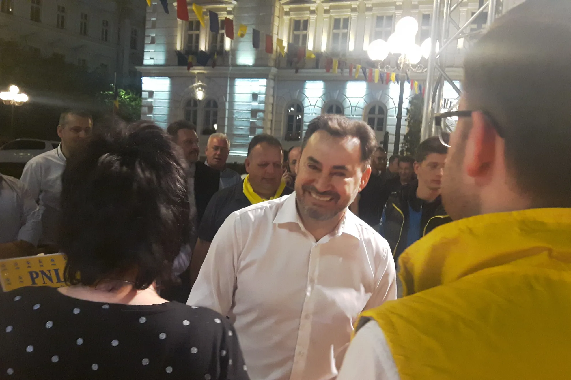ARADCU 00 GHEORGHE FALCA CALIN BIBART PRIMARIA MUNICIPIULUI ARAD DUM26MAI (36)