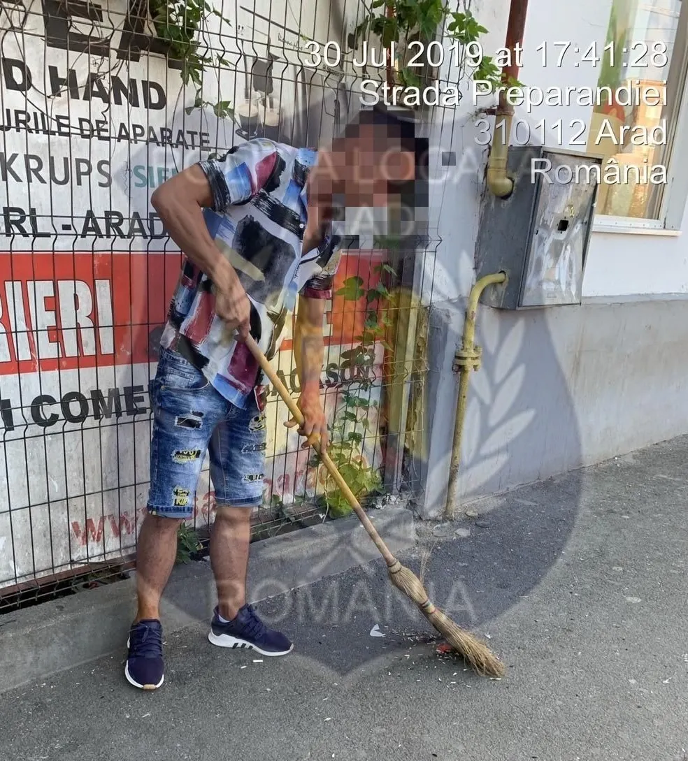 ARADCU 00 COJI SEMINTE POLITIA LOCALA ARAD MI31IUL