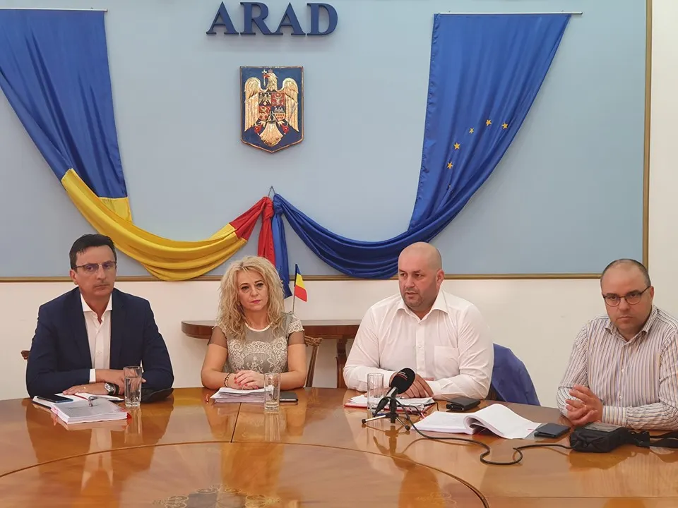 ARADCU 00 PREFECT FLORENTINA HORGEA DOREL CAPRAR JOI04IUL
