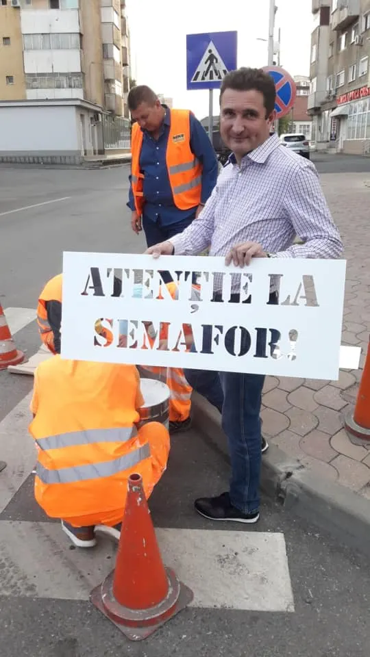 ARADCU 00 CALIN BIBART MARCAJE PRIMARIA MUNICIPIULUI ARAD JOI12SEPT (1)