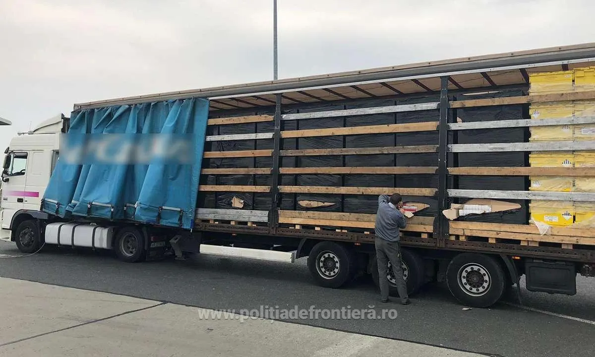 ARADCU 00 CAMION TIGARI CONTRABANDA POLITIA DE FRONTIERA ARAD MI25SEPT 4