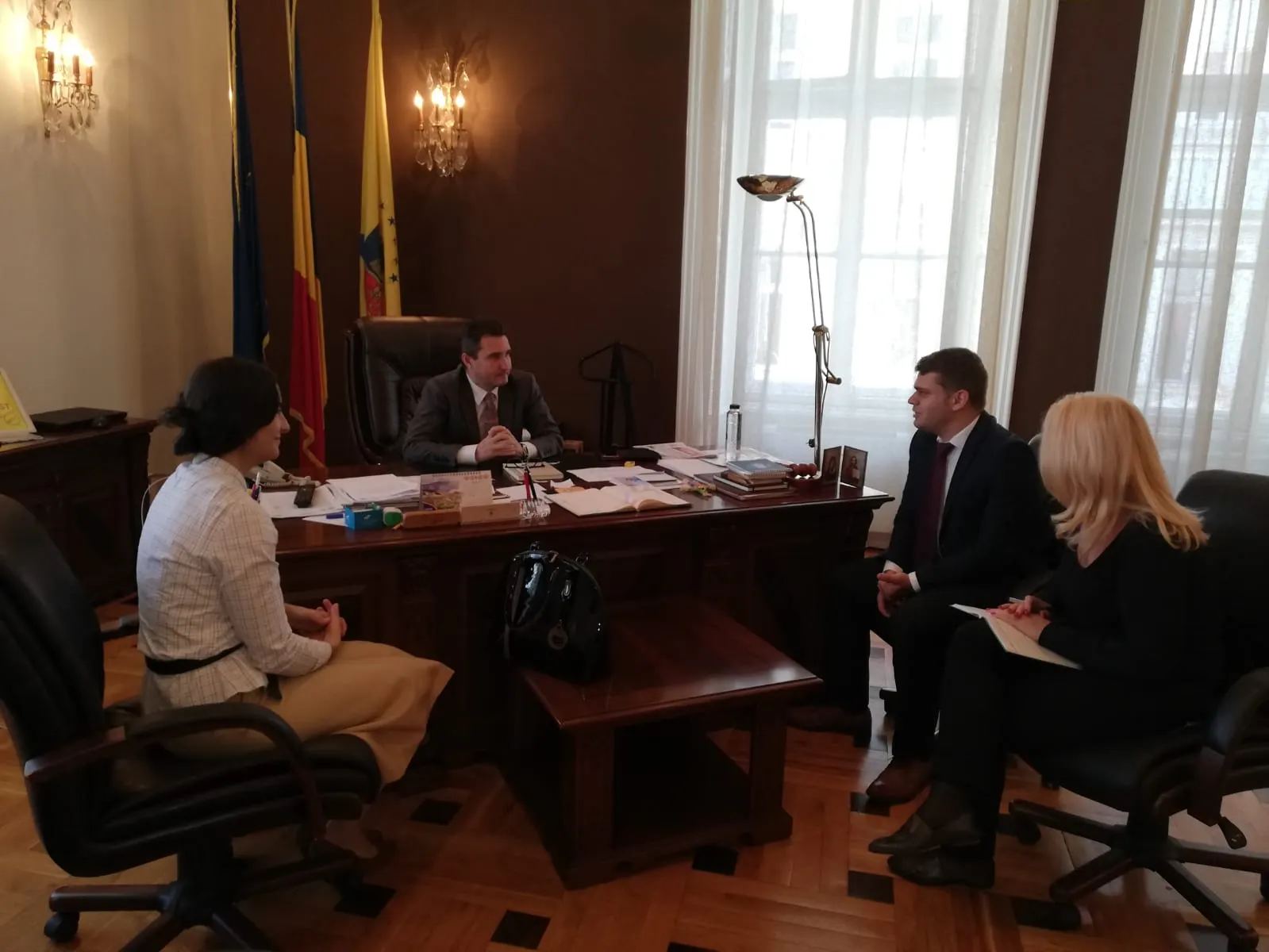 ARADCU 00 O ZI CU PRIMARUL CALIN BIBART MA22OCT (1)