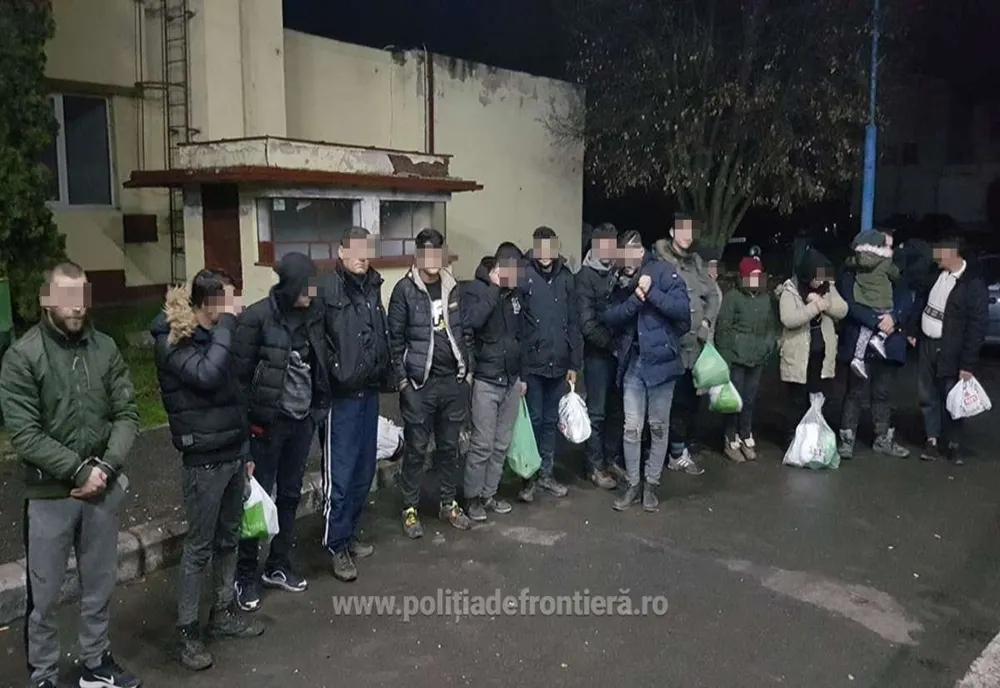 Arad: AUDIO FOTO VIDEO 21 de migranți din Irak și Tunisia, dar și o călăuză din Serbia, descoperiți, în ultimele ore, la granița cu Ungaria
