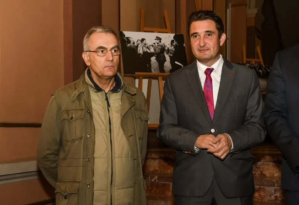 Arad: AUDIO Revoluția din 1989: 1.104 tineri vor prinde, vineri, tot atât atâtea lumânări în memoria celor 1.104 morți ai Revoluției din 1989